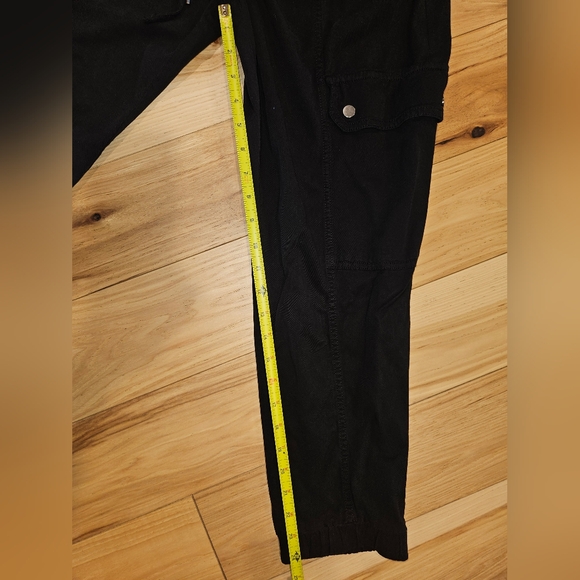 Banana Republic cropped Cargo Jogger - Picture 5 of 5